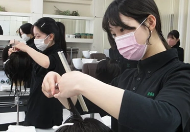 カット（美容実習3年）